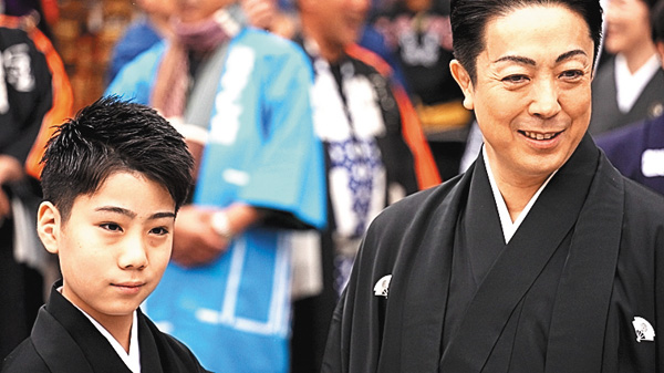 伝統と革新　蒼き想い～八代目尾上菊五郎　六代目尾上菊之助　重責と覚悟の１２０日～