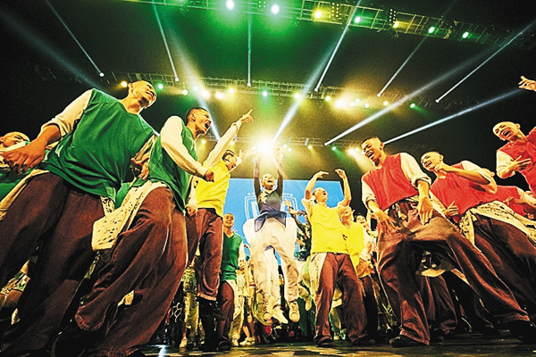 AVEX PRESENTS DANCE CLUB CHAMPIONSHIP 第13回全国高等学校ダンス部選手権
