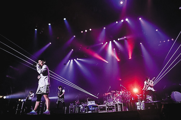 UVERworld 15&10 Anniversary Live 2015.09.03
