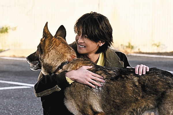 (映)少年と犬
