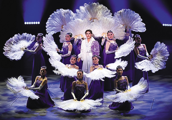 翼和希トップスター就任記念「Revue in Kyoto レゼル~Les Ailes~南座バージョン」