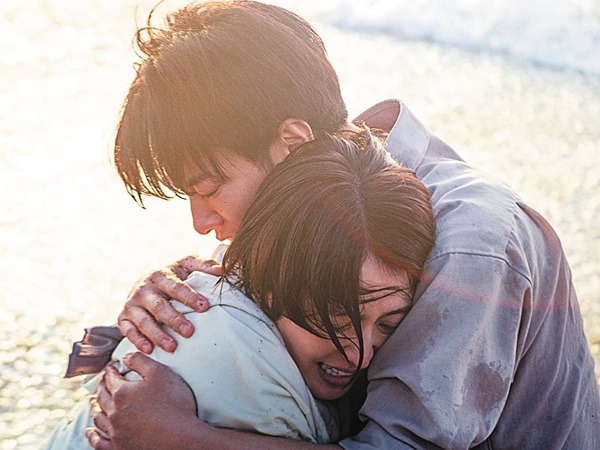 （映）四月になれば彼女は