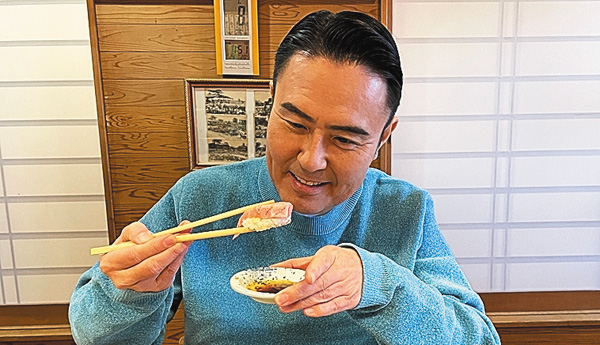 今宵、町寿司で市川右團次と小粋な一献