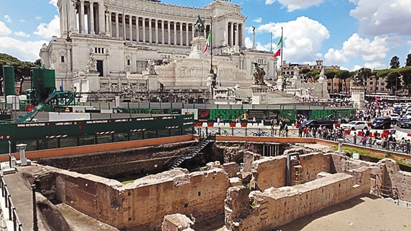 永遠の都ローマ：古代より紡ぐ地下物語