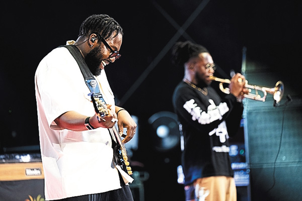 エズラ・コレクティヴ：ライヴ・イン・シュトゥットガルト2025